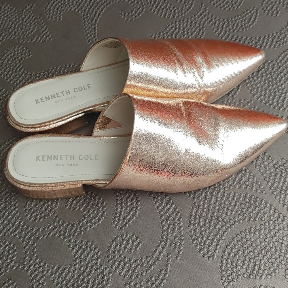 Kenneth Cole Alina Mule Slides